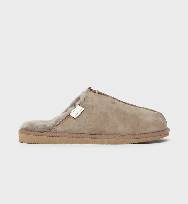 Suede slippers